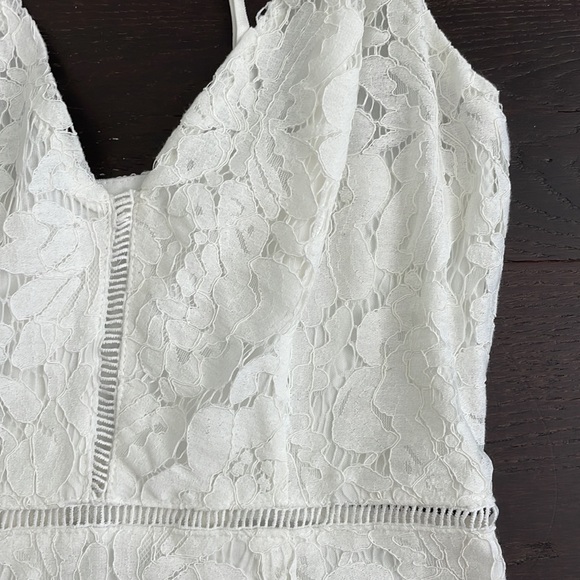 ASTR The Label- Lattice Inset Lace Dress in White - Size XS - Picture 4 of 9